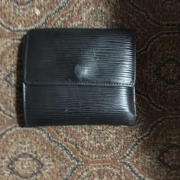 Men’s louis vuttion black epi wallet like new condition. - Picture 12 of 12